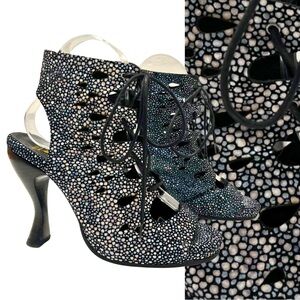 John Fluevog ATTENTIONS  GWEN Black Devilfish Heels Size: 6